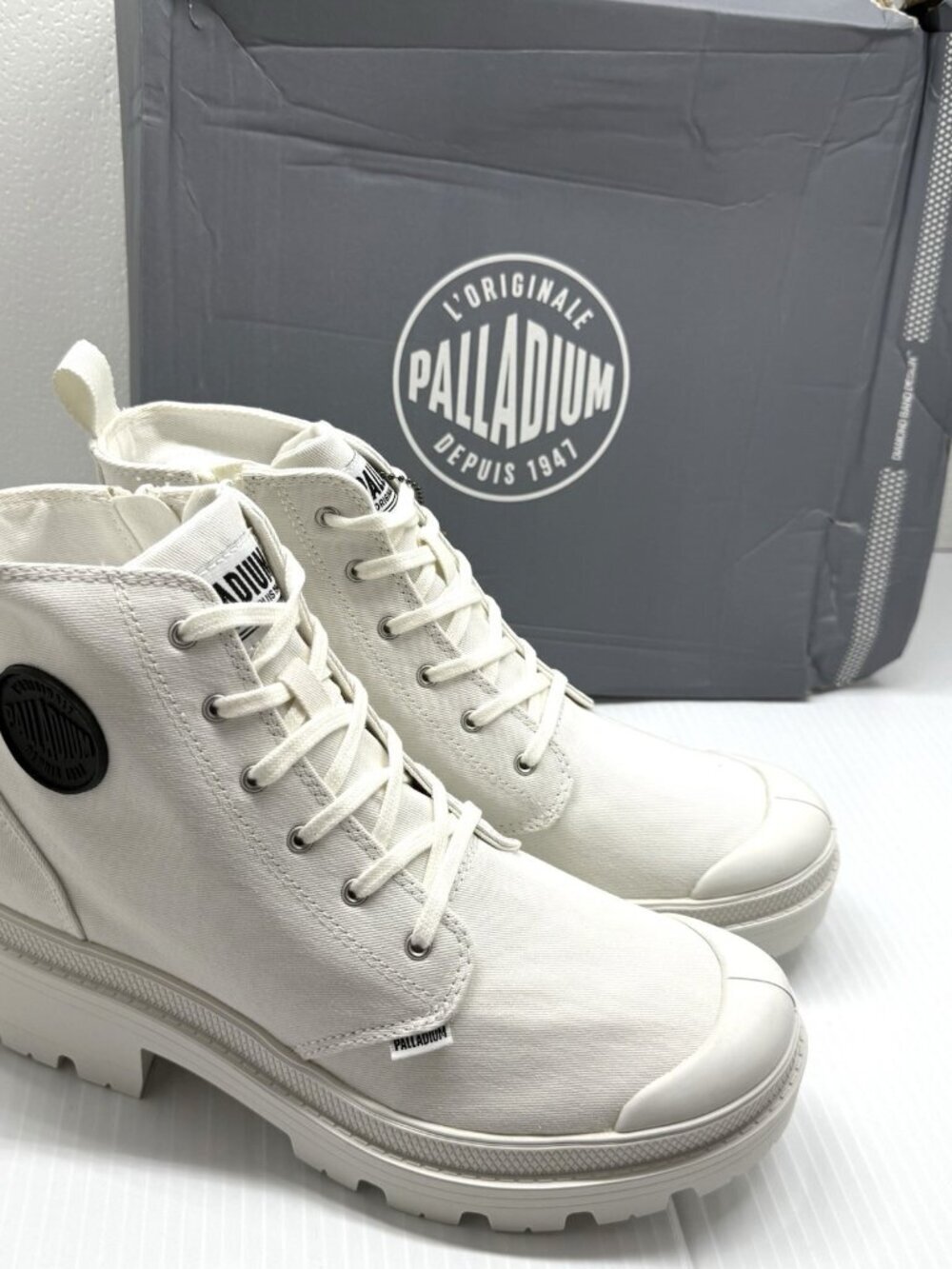 Palladium Pallabase Twill Boots Womens 10 White Platform Combat Lug Sole